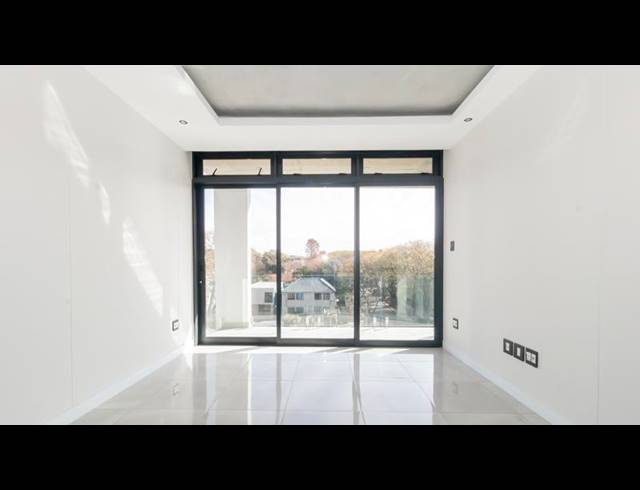 2 BEDROOM PROPERTY TO RENT IN HOUGHTON ESTATE